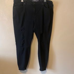 Torrid size 26 Sky High Skinny black ripped denim jeans stretchy